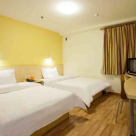 7Days Inn Wuhan Zhuankou Development Zone Jianghan University Δωμάτιο φωτογραφία