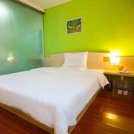 7Days Inn Wuhan Zhuankou Development Zone Jianghan University Δωμάτιο φωτογραφία