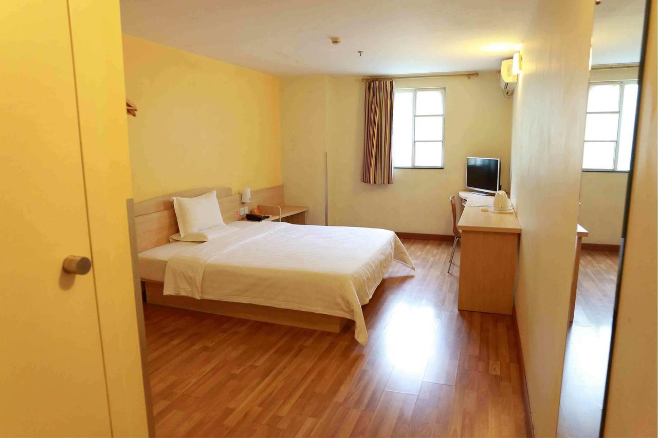 7Days Inn Wuhan Zhuankou Development Zone Jianghan University Δωμάτιο φωτογραφία