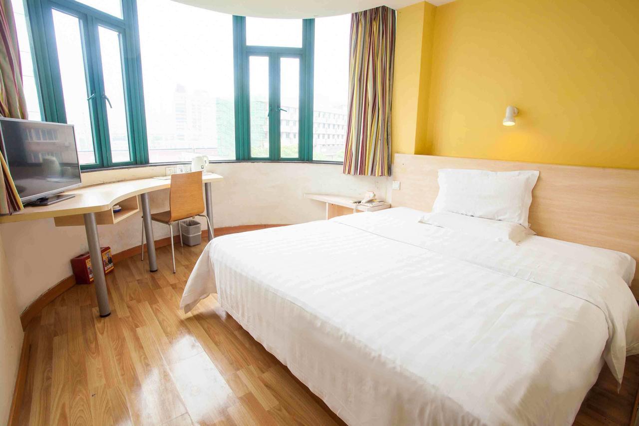 7Days Inn Wuhan Zhuankou Development Zone Jianghan University Δωμάτιο φωτογραφία