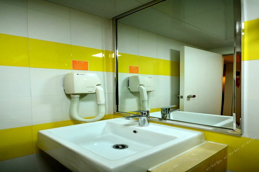 7Days Inn Wuhan Zhuankou Development Zone Jianghan University Εξωτερικό φωτογραφία
